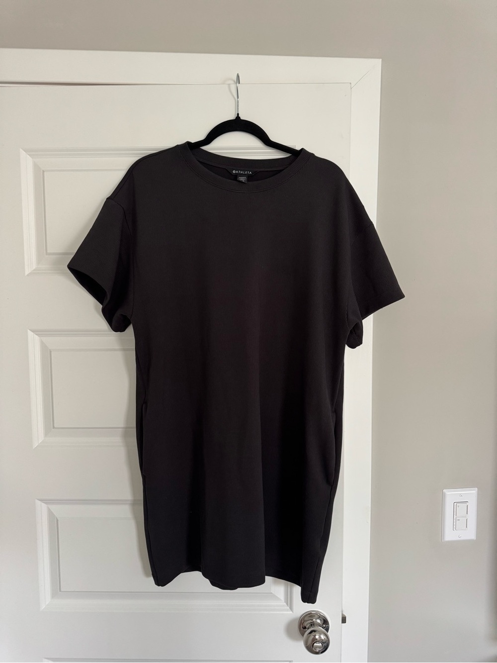 Athleta Men's Black Short Sleeve Crew Tee